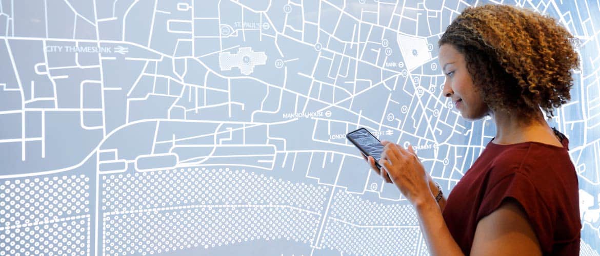 Descubra o que é data translator, a profissão do momento