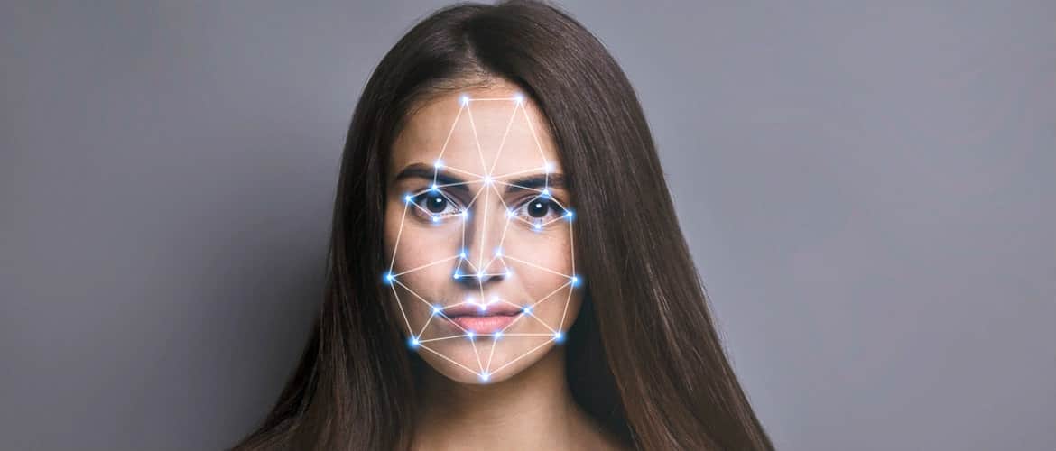 imagem de mulher com varredura tecnologica do rosto_deepfake