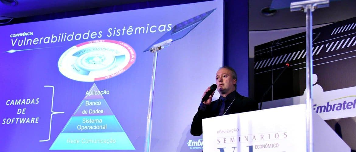 yanis stoyannis, da embratel, palestra sobre lgpd e os desafios de adequação para as empresas