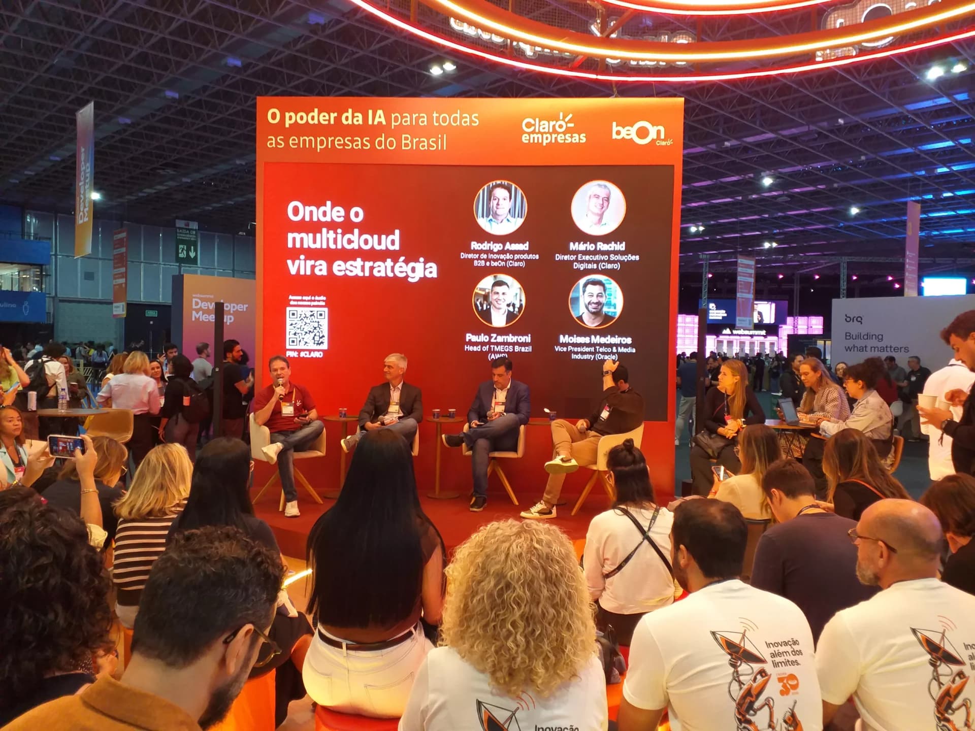 painel sobre Multicloud, IA e Soberania de Dados