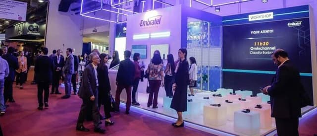Imagem do estande da Embratel na CIAB 2018